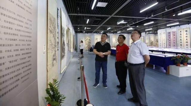 火爆的惠山区首届收藏品展落幕了,没看够?没看到?没关系,有下一次~