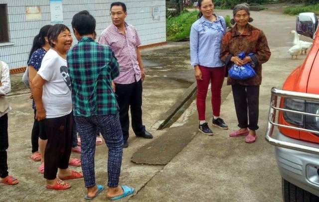 在习水县扶贫干部帮助下,务工离乡 20 年的她,终于回了趟家……