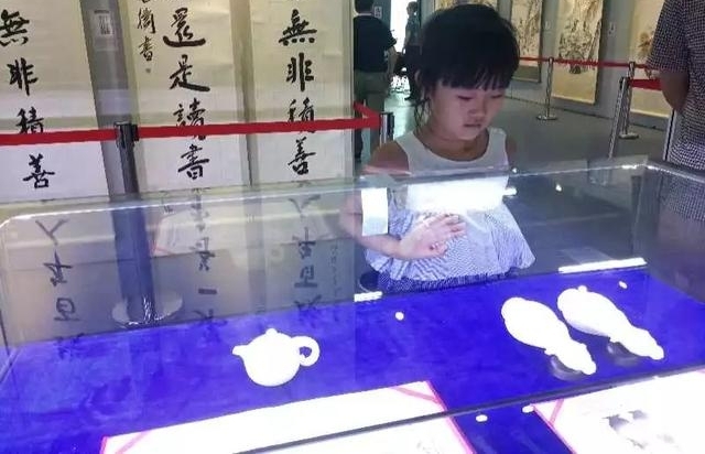 火爆的惠山区首届收藏品展落幕了,没看够?没看到?没关系,有下一次~