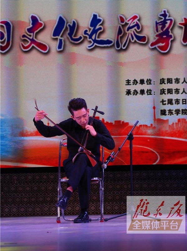 �й��������ձ���β�����Ļ�����ר���ݳ�����