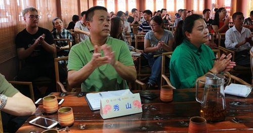 �������ô������´�ͳ�Ļ�������ת���봴���Է�չ���ֻ����