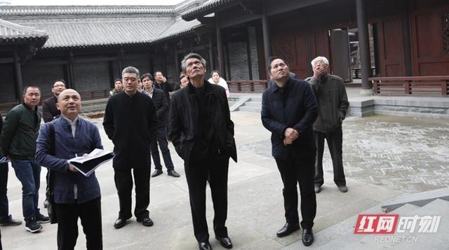 ����룺���Ρ����˰����鷨���