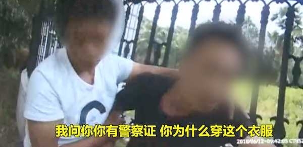 违法载人被处罚 男子袭警拒不配合:交警不是公安