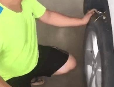 ���ӷ�����̥������������˸, �ս�ϸ������ϱ���!