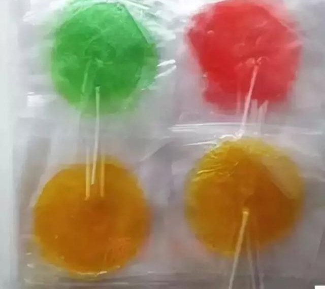 ר���ں����˵�ͯ����䣬�����������Ӱ�ӣ�