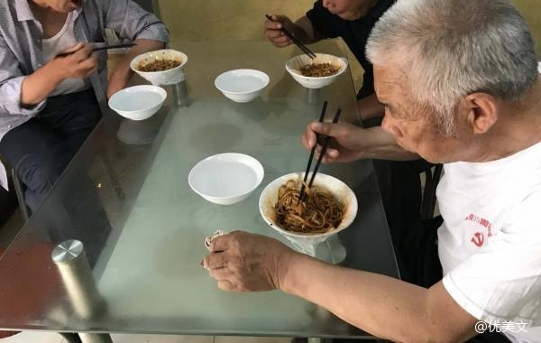��С�꣺�����ϸ��طú���