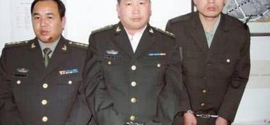 冒充军人就算了,还敢组建“军队”,解放军一窝直接端掉