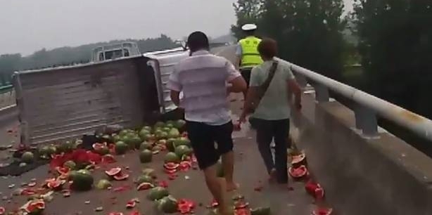 �������Ϸ��ڸ����ϣ�ǣ��һ����˾��