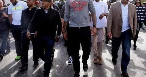 ղķ˹���г���, ������: �㰲�Ĵ���, ʣ�µĽ����Ұ�ƽ! �����˺ݻ�����