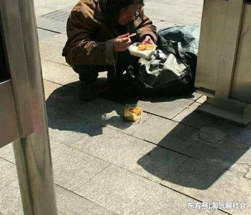 Ů�ӰѳԲ���ĺз��������˺�����Ϊȴ�����飬�ǰ��Ļ���ʩ�᣿