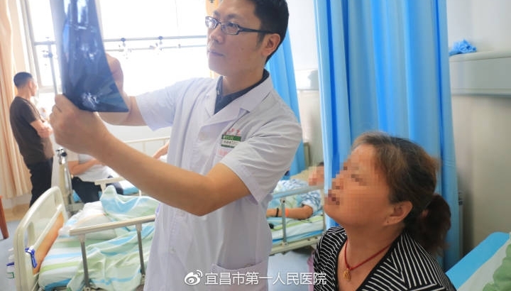 尚峥辉:刀尖上起舞只为那一个微笑