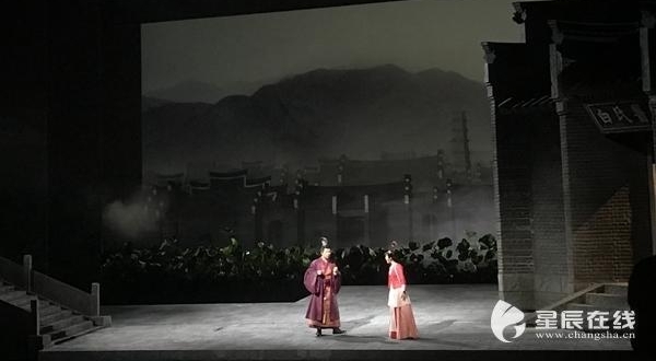 24小时精彩倒计时!《爱莲说》7月4日晚在梅溪湖进行首次彩排