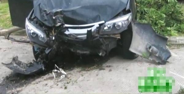 ���ӿ�����΢�ţ�ֻΪ��Ů�ѷ�һ�䡰������á����񾯣���������