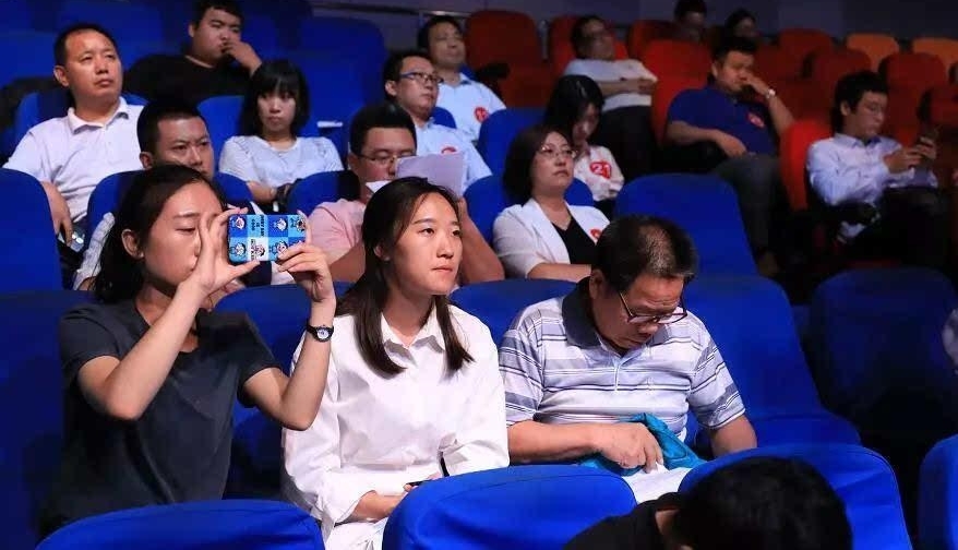 “奋斗新时代 我们一起来——好记者讲好故事”演讲比赛精彩上演!
