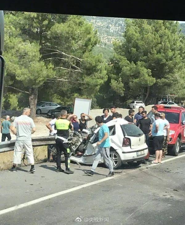 ͻ����������һ�������С����ײ 2��������30���й��ο�����