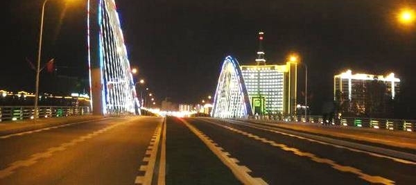 �й�����˹��Ů���ĳ��У�Ϊ���ö���˹�����ѣ�������ɫͨ����