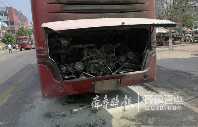 ̩��һ�ͳ�ð����𣬼�ʻԱ�����������