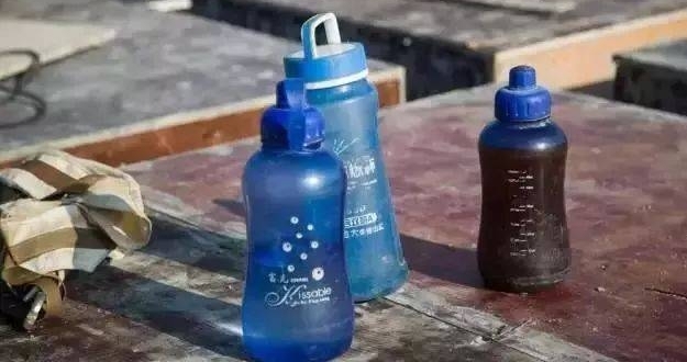 �ɶ�ĳ�����ĵ���һĻ����Ҷ���������
