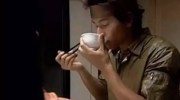 ƾʵ���кڵ��°����ǻ�԰���Ų����ĸ��㿴��