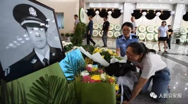 今天,让我们点一支蜡,再送英雄王永良!