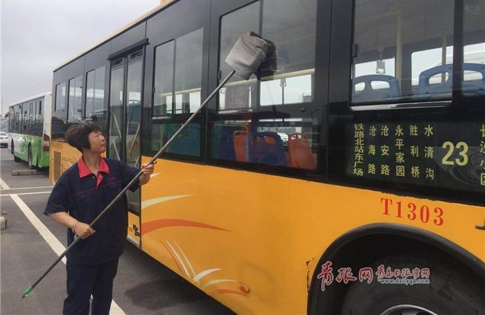�ൺ����������ʦ����ʢ�Ĺ���������Сʱ�·�ȫʪ͸