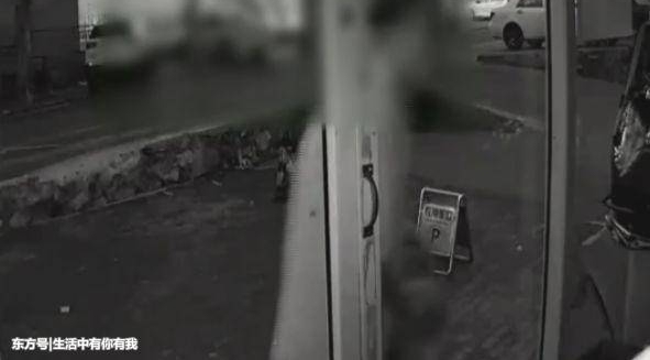 太嚣张!男子盗窃嫌钱少,竟然烧了四家店……