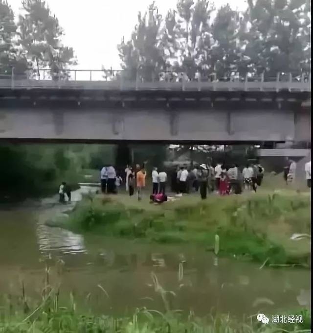 ʹ��һ����8����������������߷����ҳ���ǧ����