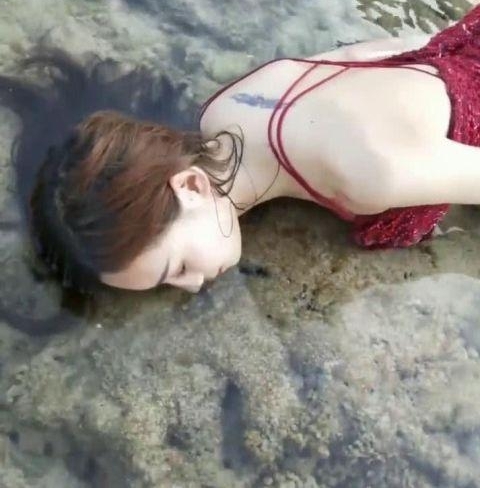 �������������ˮ�������գ�������Ƭ������������ɫ������