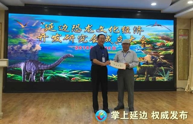 �ӱ߿����Ļ����ÿ����о�����ʽ����