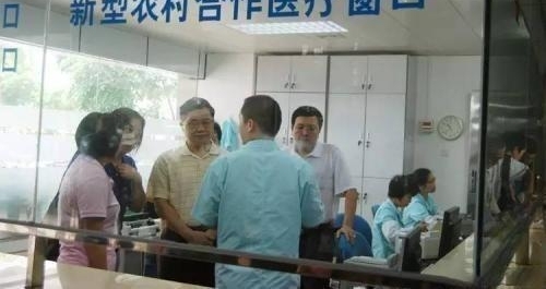 新农合缴费前,农民朋友要办好这个证件,清楚3个报销条件