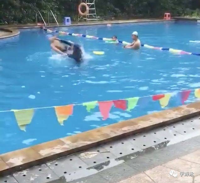 ���ˢ����������Ȧ����Ƶ����׷�����ʲô��