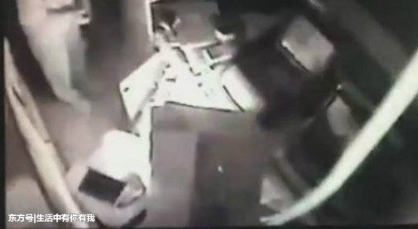 太嚣张!男子盗窃嫌钱少,竟然烧了四家店……