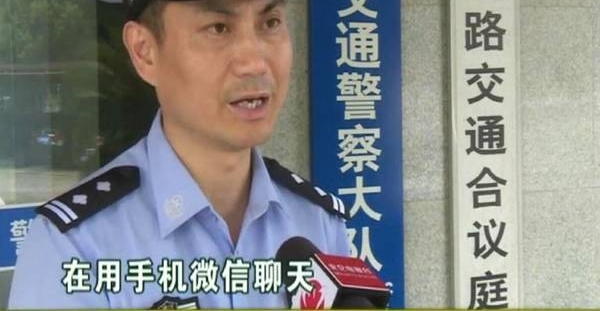 ���ӿ�����΢�ţ�ֻΪ��Ů�ѷ�һ�䡰������á����񾯣���������