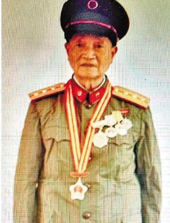 追忆父亲——平湖市人民检察院离休干部钟校同志