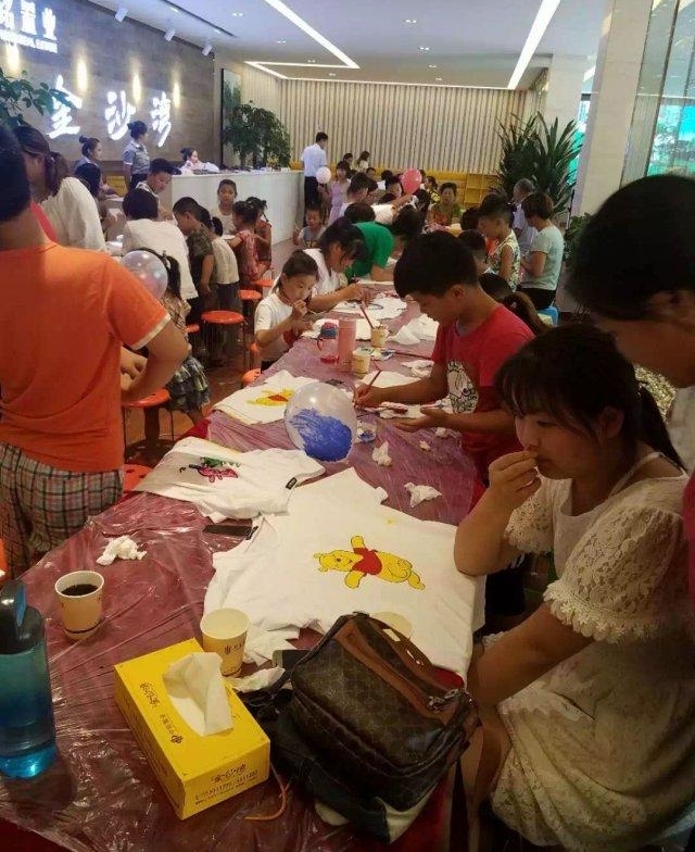 “爱在初夏 , 手绘幸福”创意手绘 T 恤 DIY 落幕