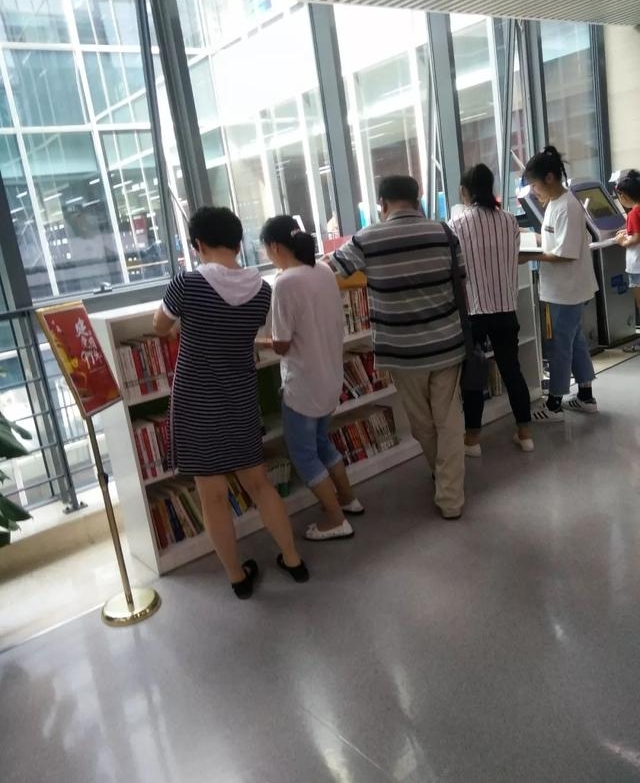 “迎七·一 读红色经典 寻红色回忆”图书宣传推荐活动圆满结束