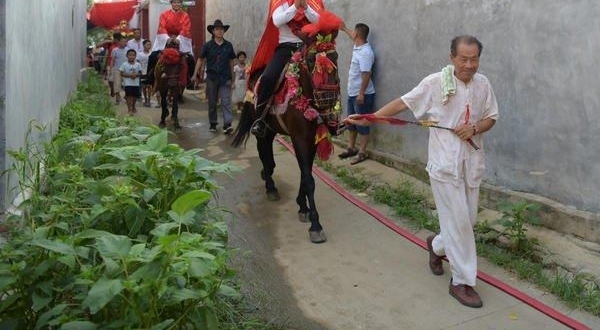 ����֮�ϣ�����˫��̥�ֵܣ�ͬ�컨��ӭȢ���û�