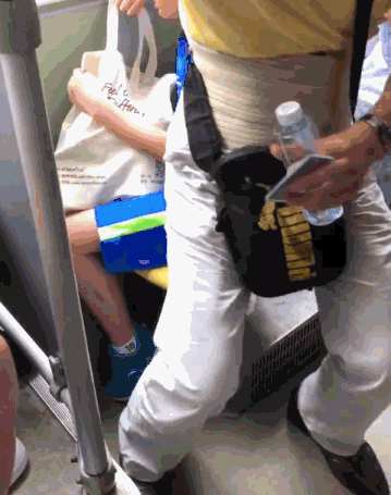 ����Ĵ��ɶ�һ����Ϊǿ��С�к���������ֱ����������