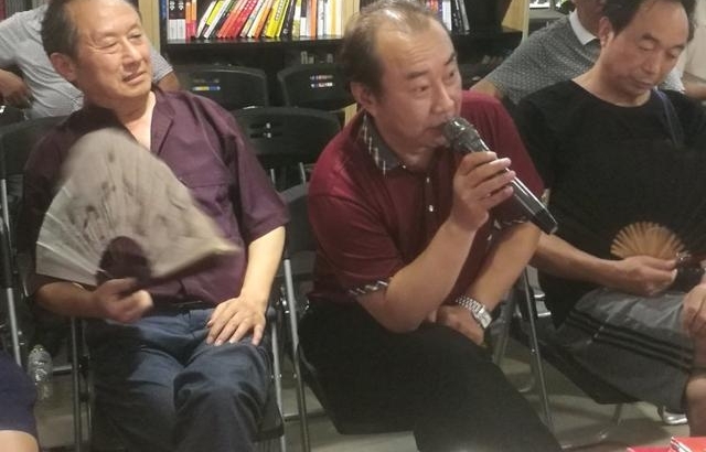 �����ٰ쳤ƪС˵�������⡷���������ߺ�ѩ������׷˼��