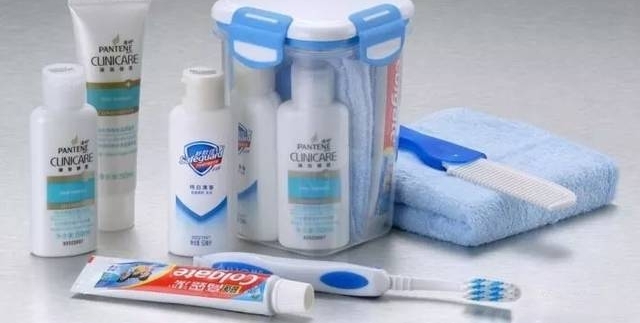 �������͸���һ��˵�߾��ߵ��ε�