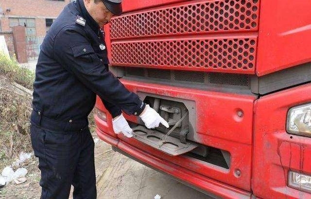 ������¹�����������������˾�����̾У��������鷢�ֻ�����Ļ