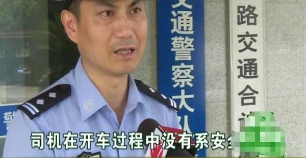 ���ӿ�����΢�ţ�ֻΪ��Ů�ѷ�һ�䡰������á����񾯣���������