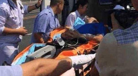 配酒生吞49条活泥鳅!男子直播26分钟后悲剧了