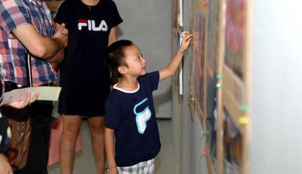 海峡两岸少儿美术大展成都开展 两岸四地少儿以画会友逐梦未来