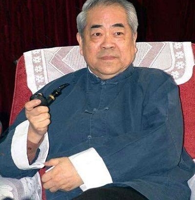 如何一针见血指出画作的优点,一人简说