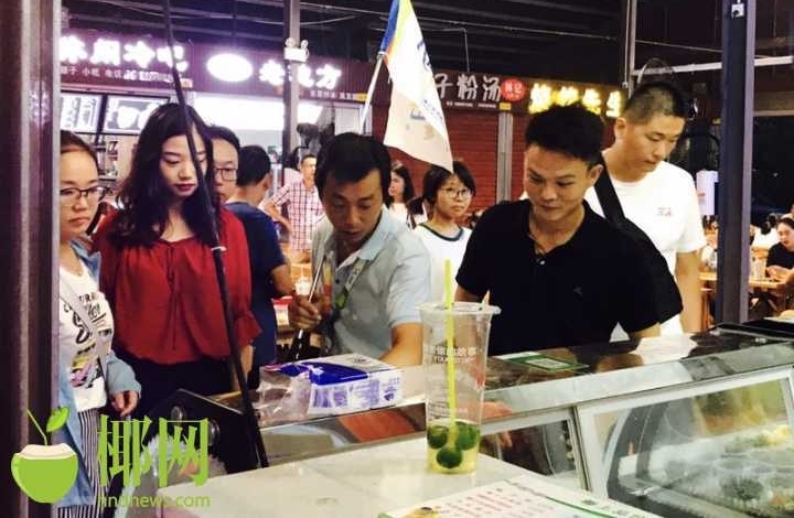 海口夜市首接旅游团队 游客赞夜景美空气好美食全