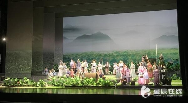 24小时精彩倒计时!《爱莲说》7月4日晚在梅溪湖进行首次彩排
