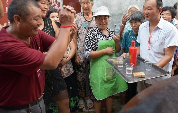 ����֮�ϣ�����˫��̥�ֵܣ�ͬ�컨��ӭȢ���û�