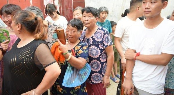 ����֮�ϣ�����˫��̥�ֵܣ�ͬ�컨��ӭȢ���û�