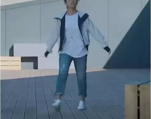 ƾʵ���кڵ��°����ǻ�԰���Ų����ĸ��㿴��